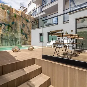 Apartmanhotel Roots, FAO